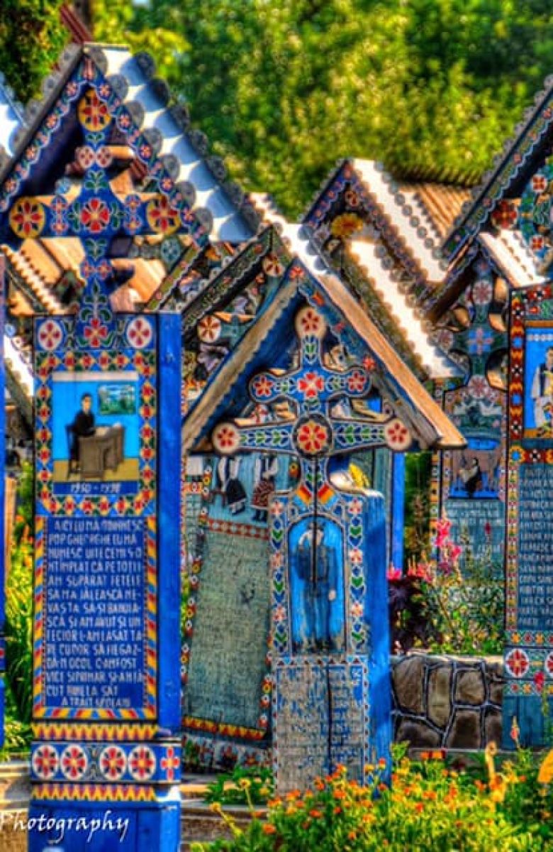 Cimitirul-Vesel-din-Sapanta-3